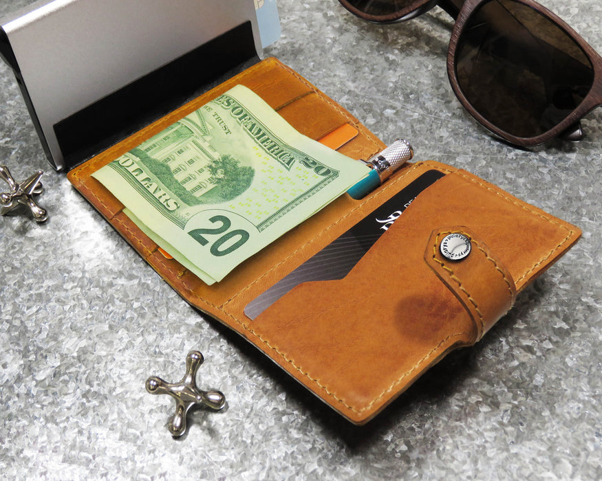 MODERN TRAVELER | Cognac